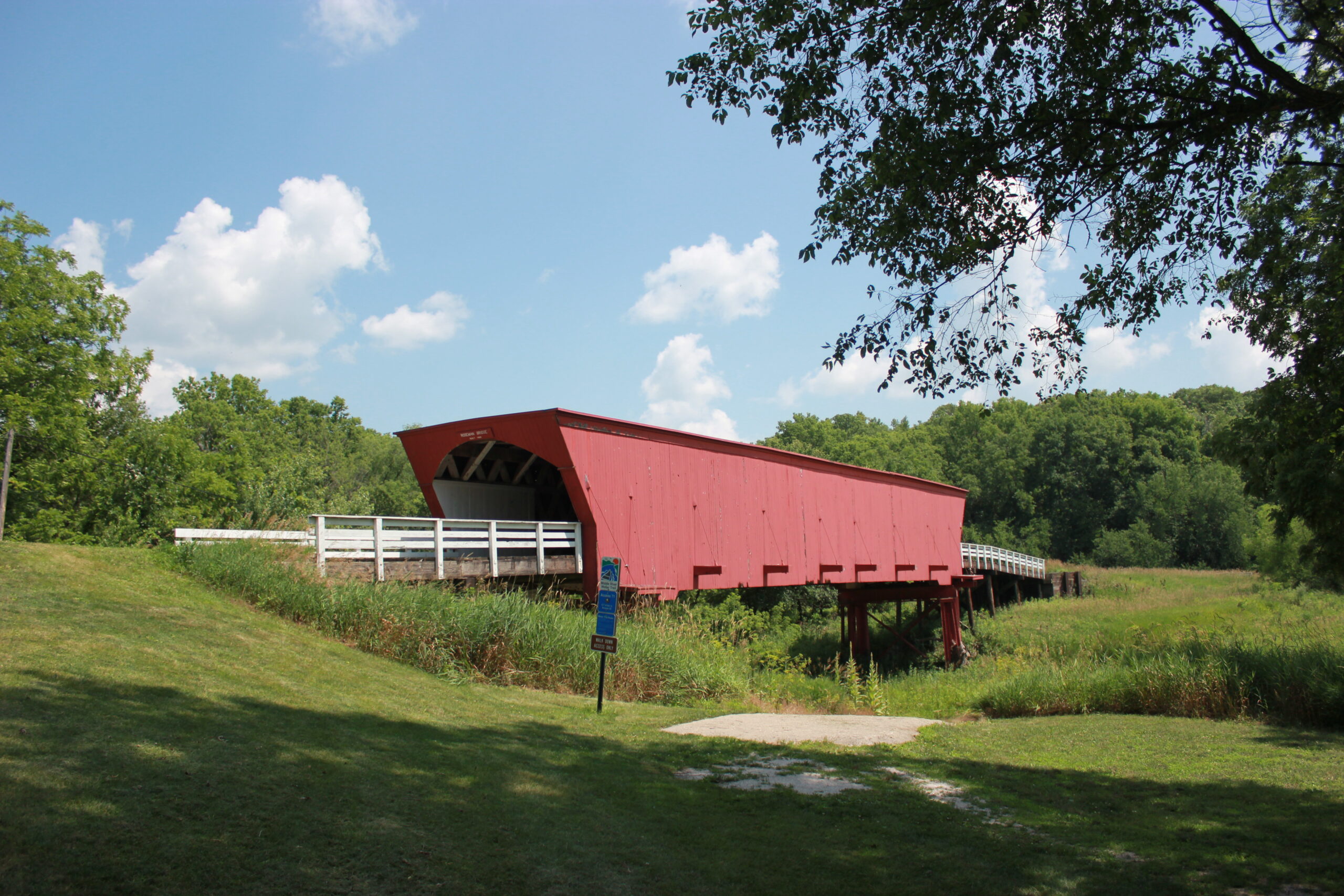 Midwest Monday: Covered Bridges & Des Moines, Iowa